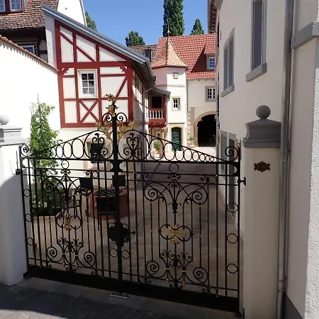Karlbacher Domizil Ferienwohnungen Grosskarlbach Exterior photo